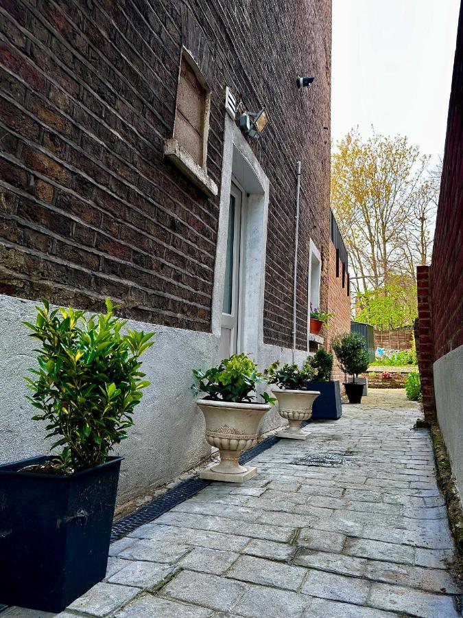 Charming 4 Bedrooms House With Garden In Heart Of Camden Hébergement de vacances Londres