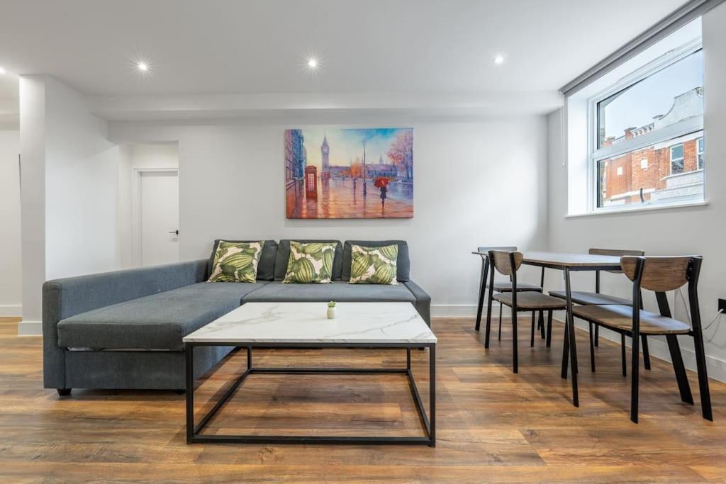 1 - North West Brand New Loft * Londra