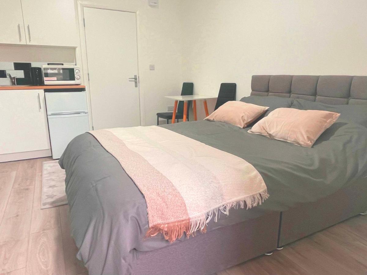 Flat Private Bathroom Wc And Kitchenette Appartement *
