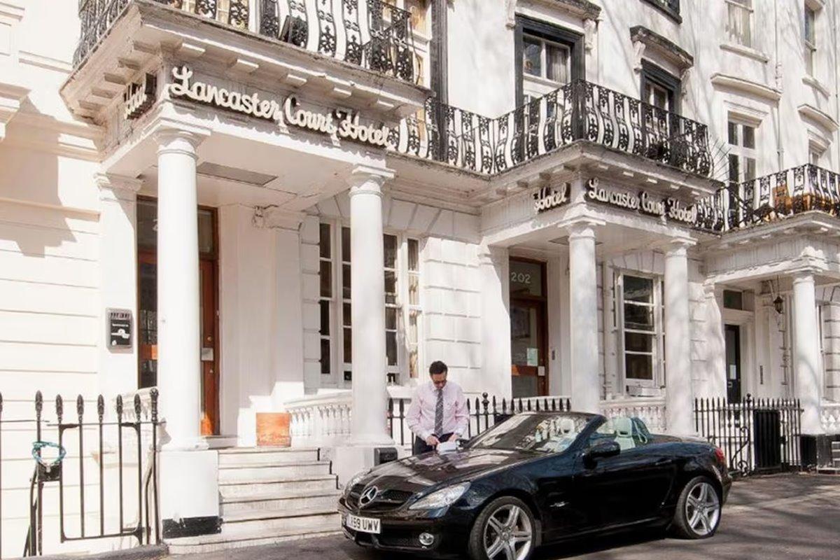 Lancaster Court Hotel 3*