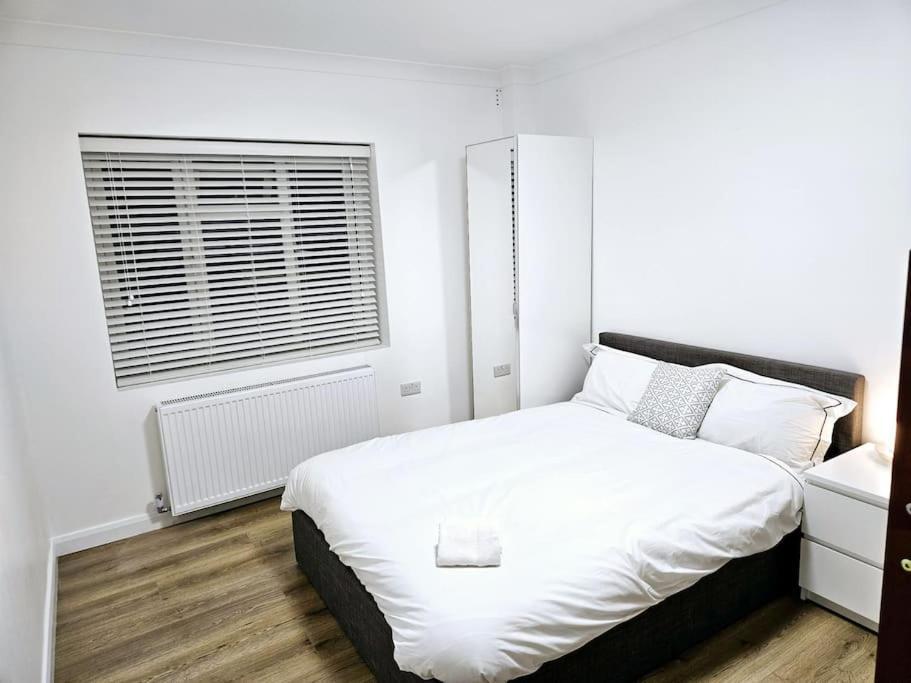 Wonderful In Wembley Apartment
