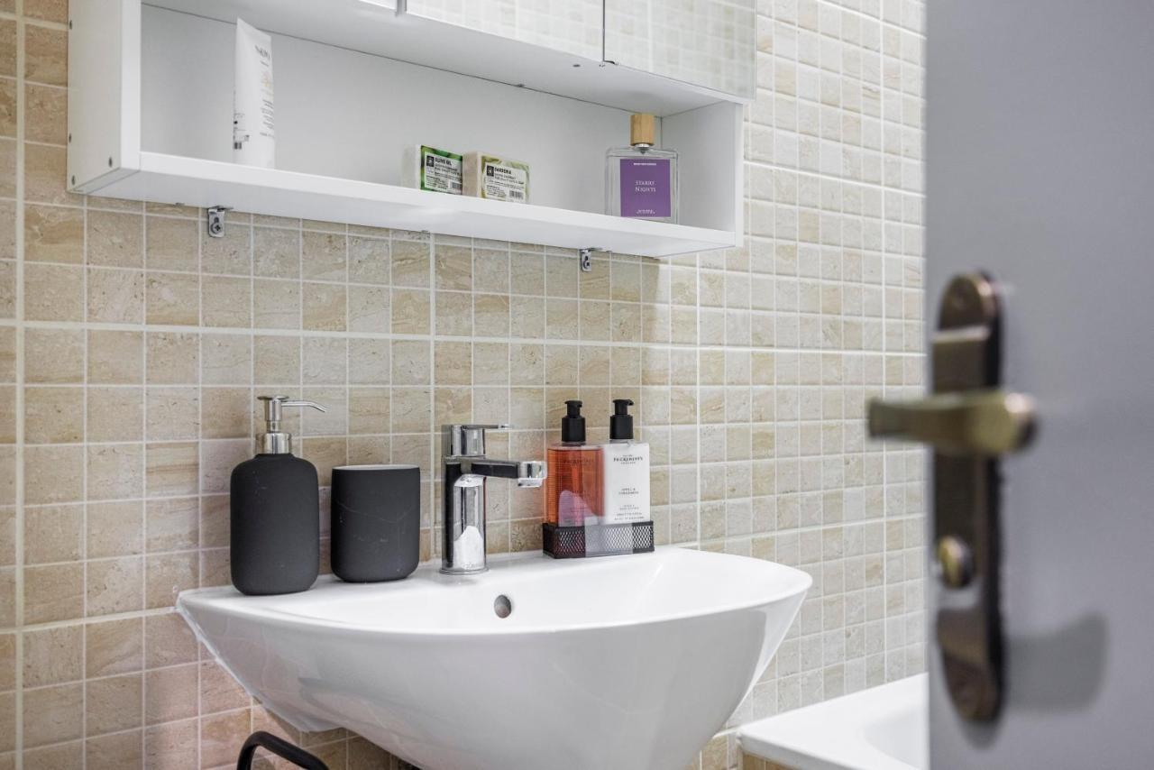 Centre Of Kings Cross - Stunning Luxury Serviced * London