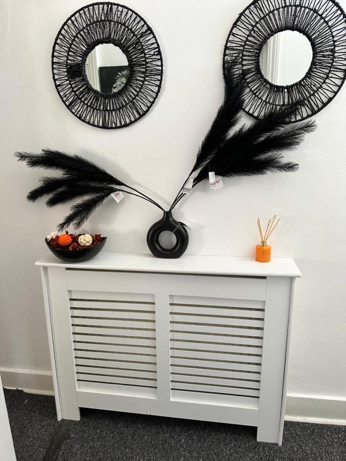 Feriehus 3 Bedroom House With Garden In Tottenham London