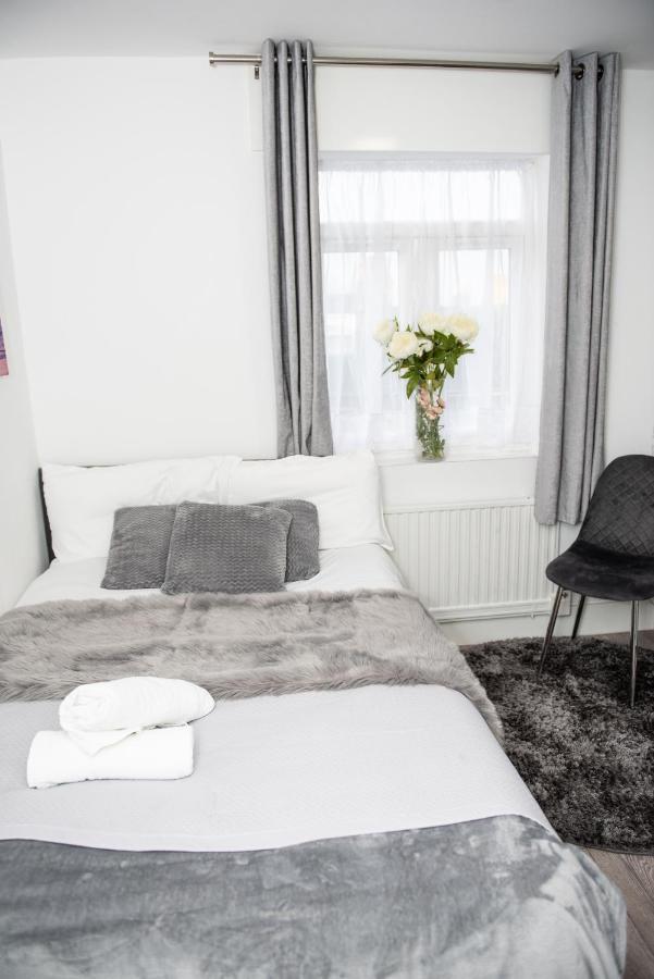 Small But Cozy Studio, Great Tube Connection Lejlighed London