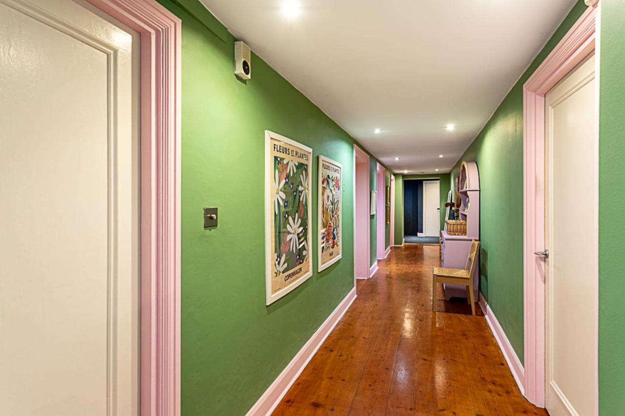 Style Three Bedroom House Appartement