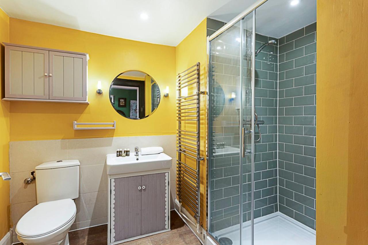 Style Three Bedroom House Appartement