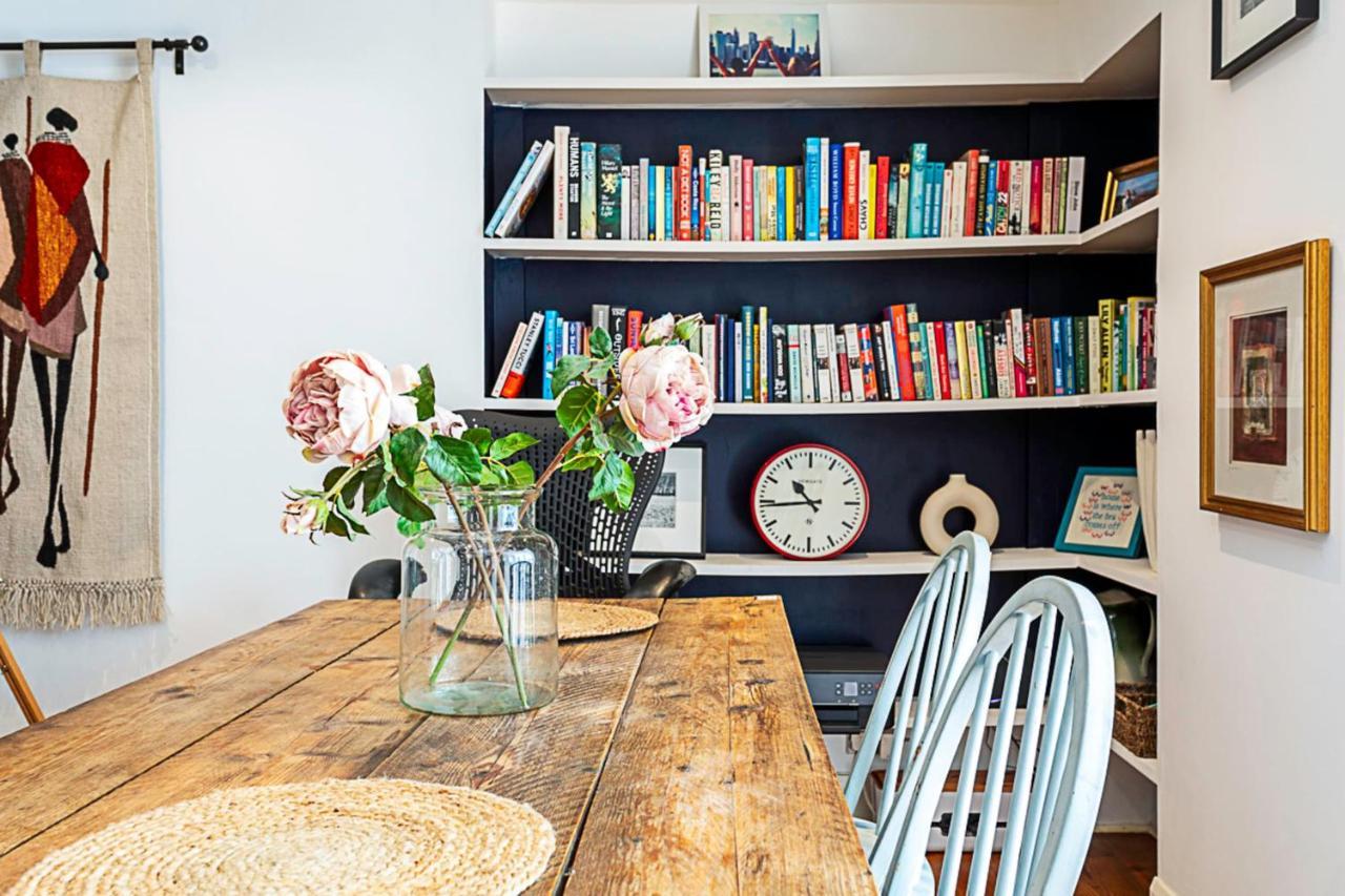 Style Three Bedroom House Appartement