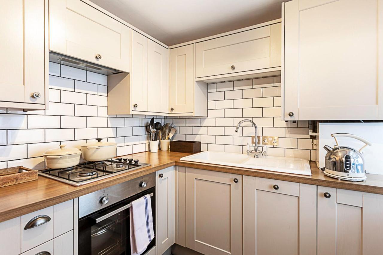 Style Three Bedroom House Londen
