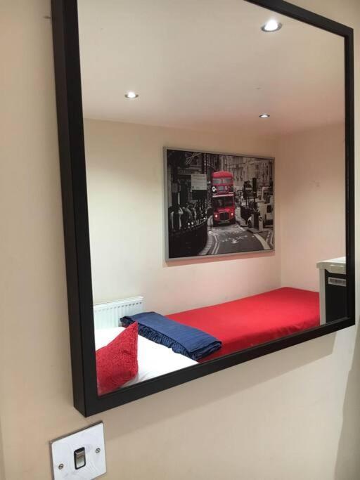One Bedroom Flat In Apartment London