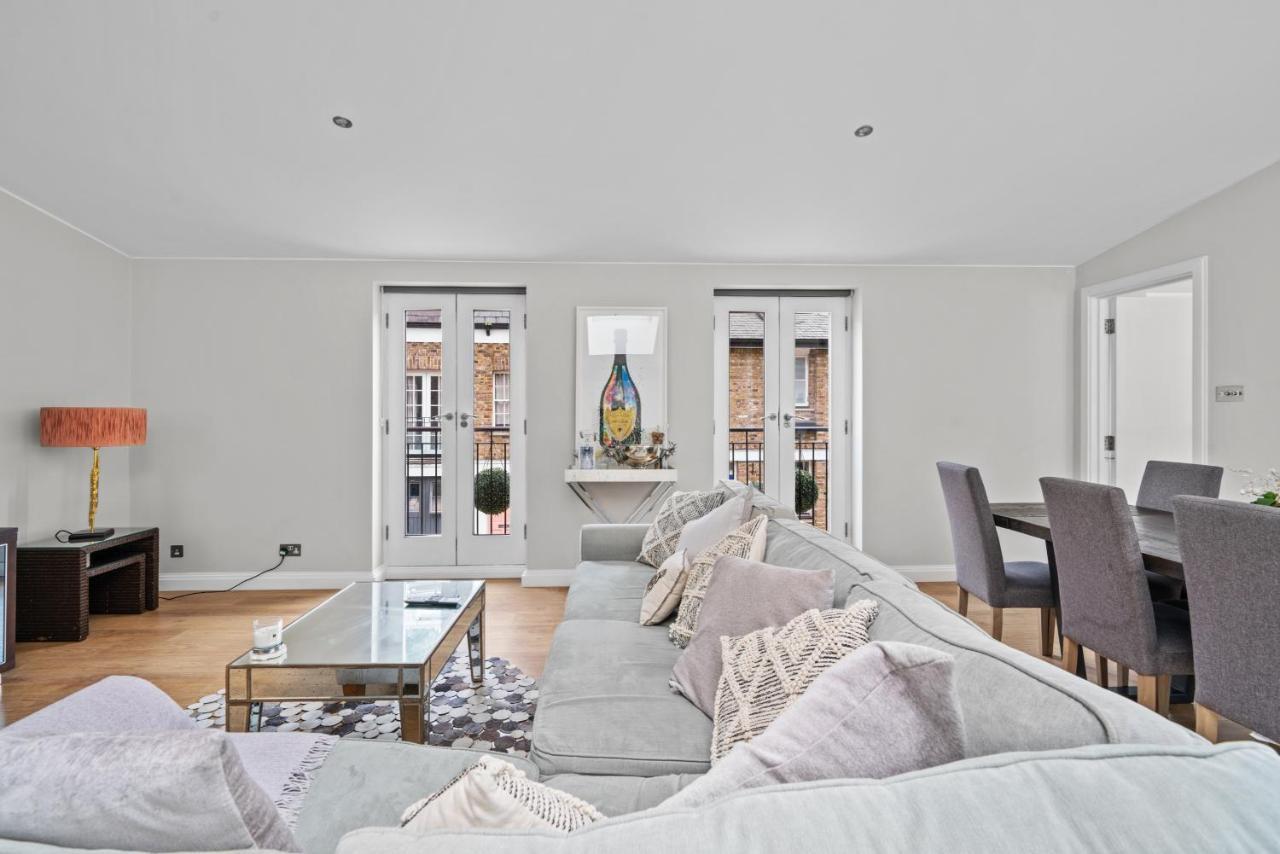 Ferienhaus Captivating 3-bed House In Holland Park