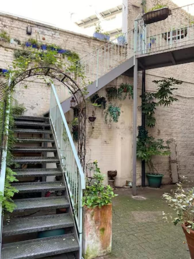 Appartamento Modern & Spacious 2bd In Limehouse Londra