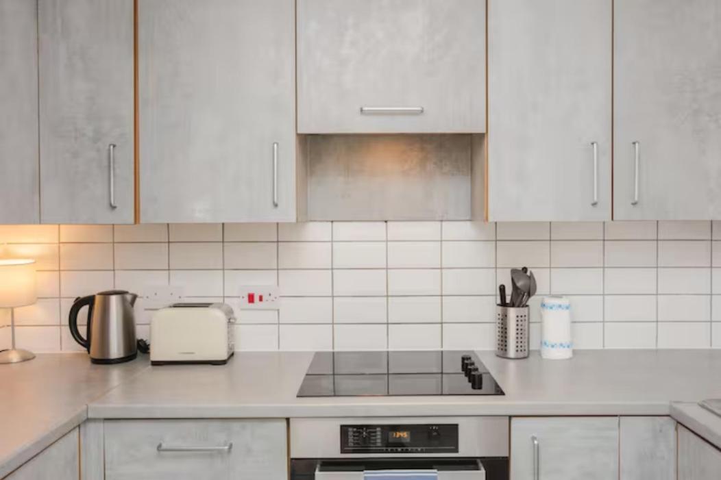 Modern & Spacious 2bd In Limehouse Appartamento