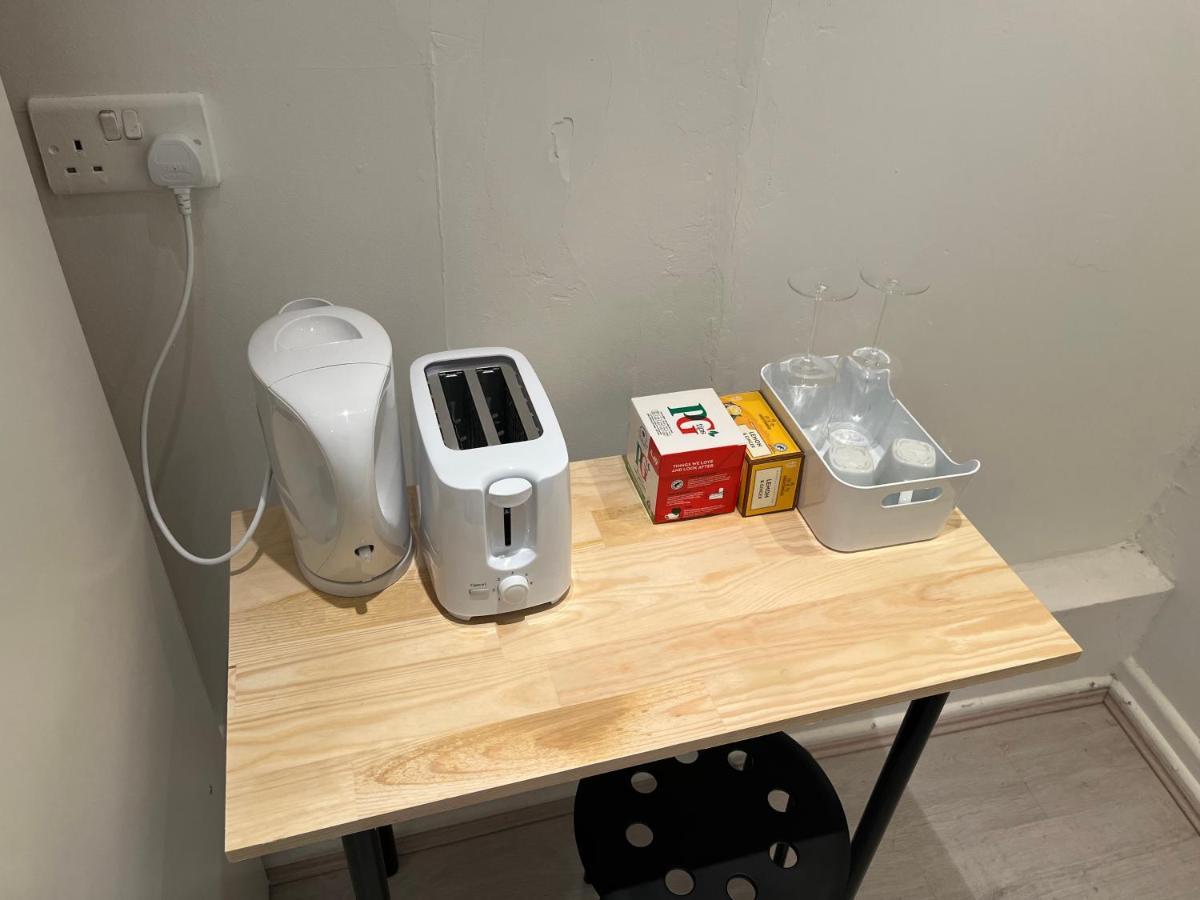 Y2 Bed & Breakfast Londen