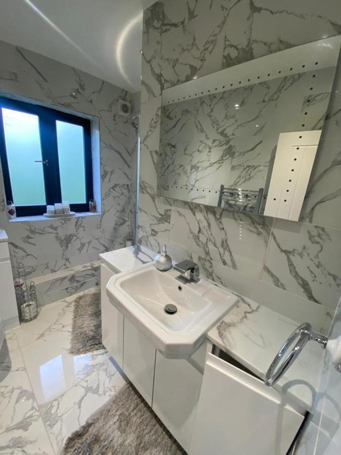 Twin/king Private Bedrooms In Beautiful Homestay With Private Parking Séjour chez l'habitant Londres