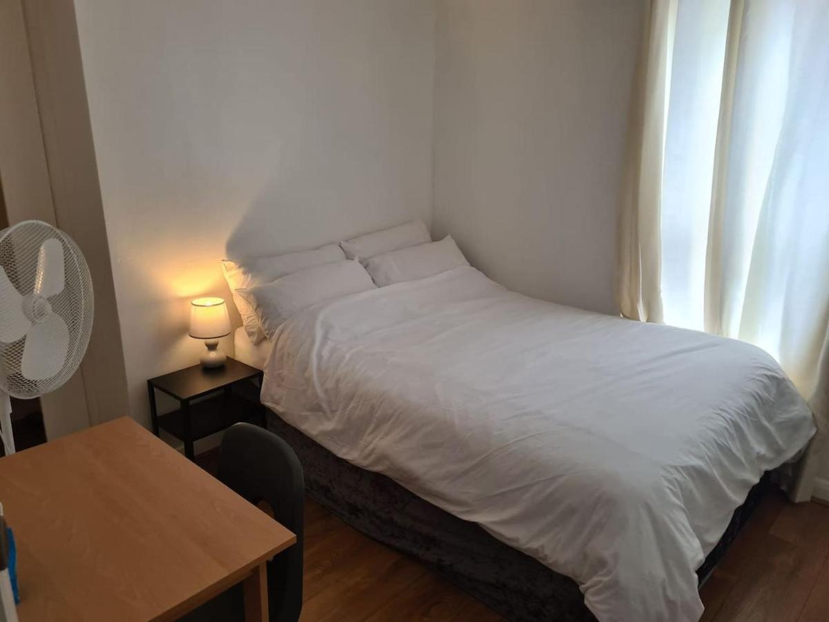Holiday home Tower Bridge Central: 4-bed House With Parking For 9 *