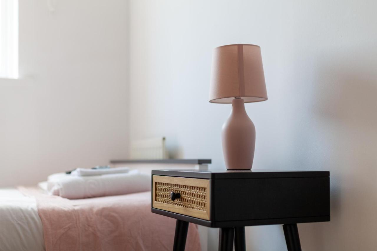 Lägenhet Newly Refurbished 2br Flat Near Excel Centre