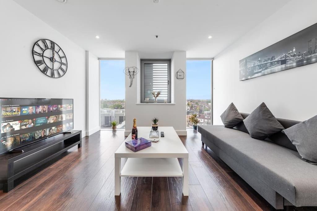 Amazing Britania 1 Bedroom Flat In Bp40