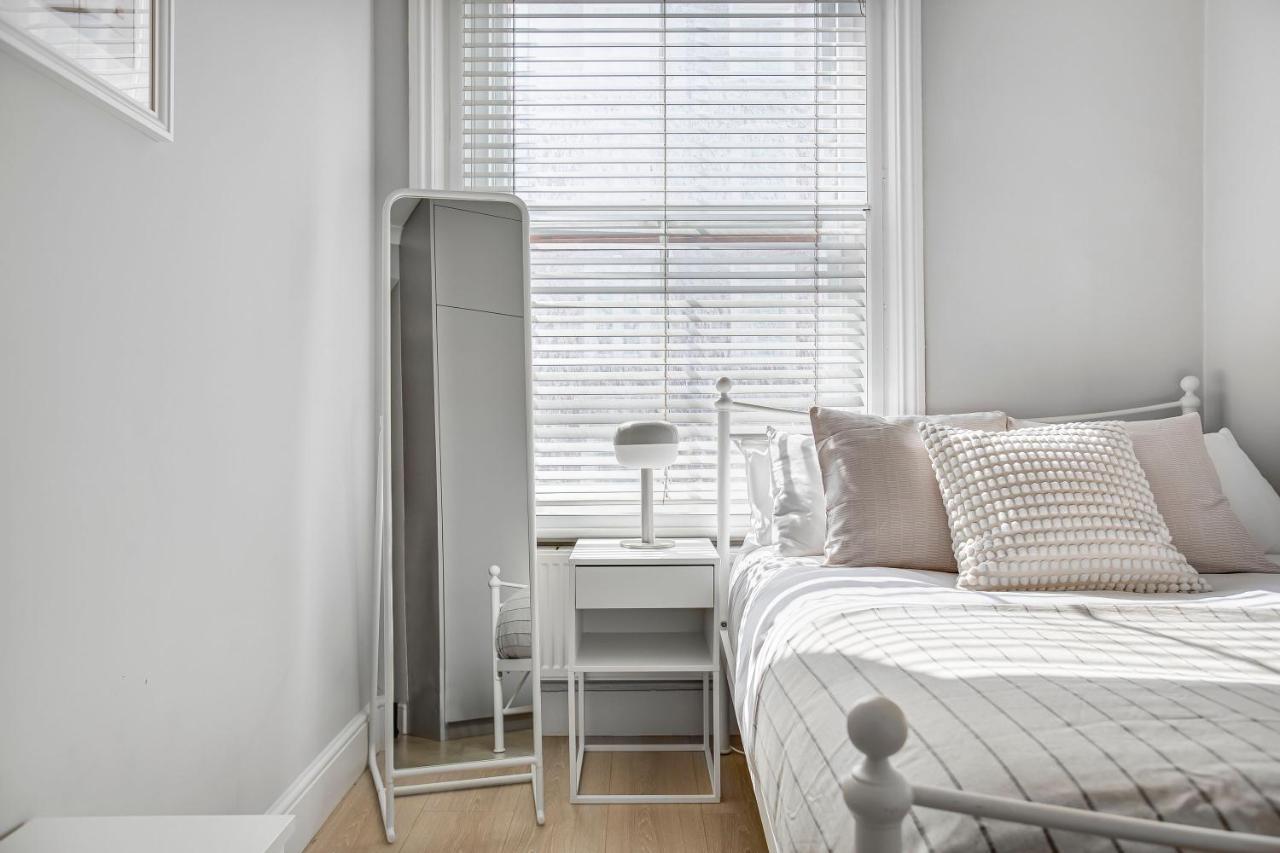 Phaedrus Living: South Kensington Luxury Flat Apartment London