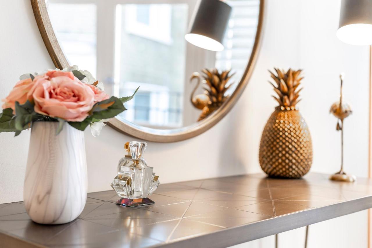 Coco's Place Kensington-private House-enjoy London-5min Walk Kensington High Street Feriehus *
