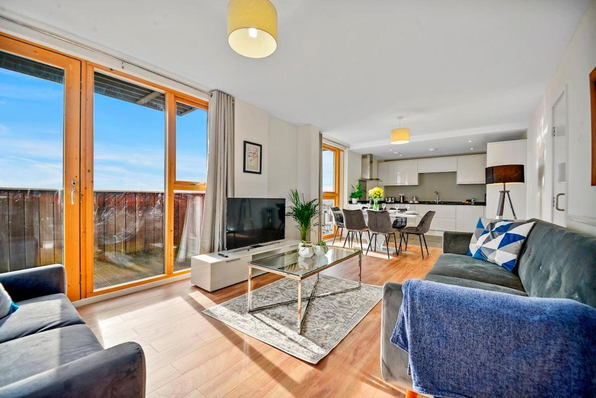 Cubo Canary Wharf Apartment *