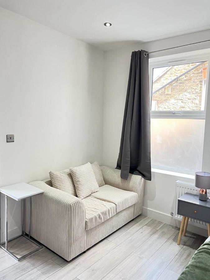 Studio Apartment London