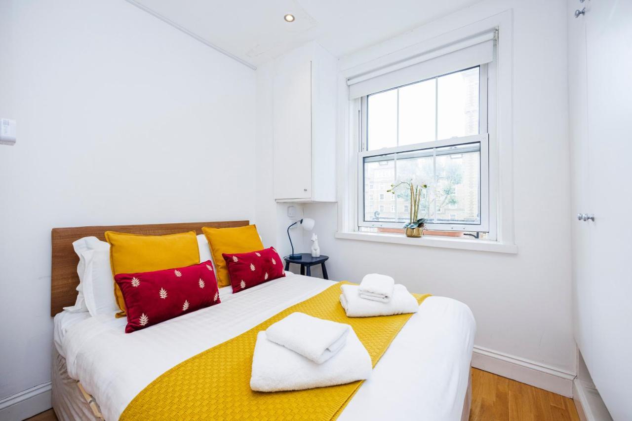One Bedroom Near Russell Square Lägenhet