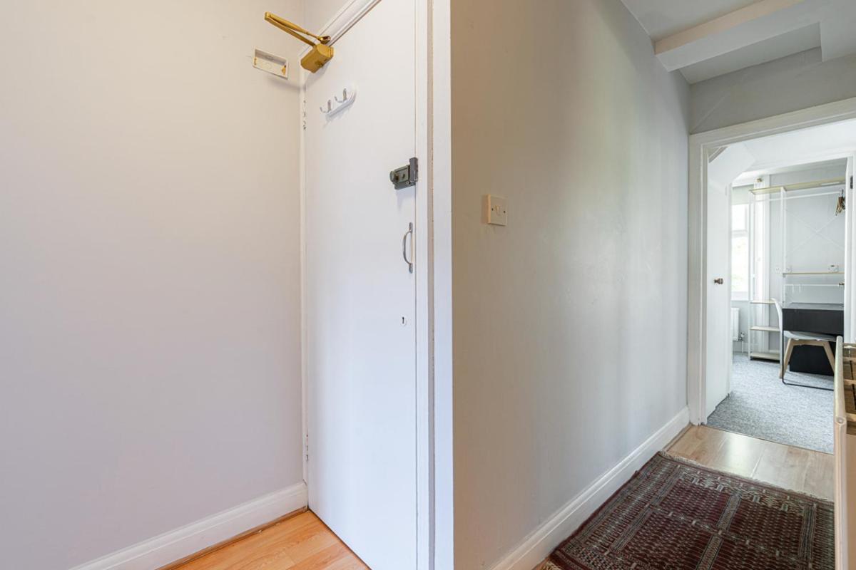 Joivy Bright Apt In West Hampstead Lejlighed