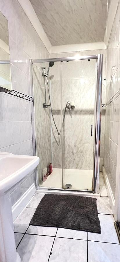 Aldgate Guest house