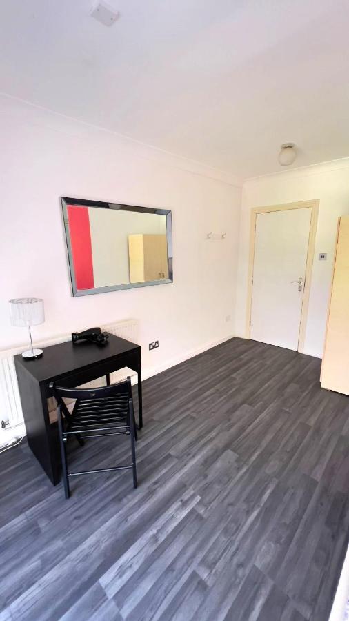 Aldgate Guest house