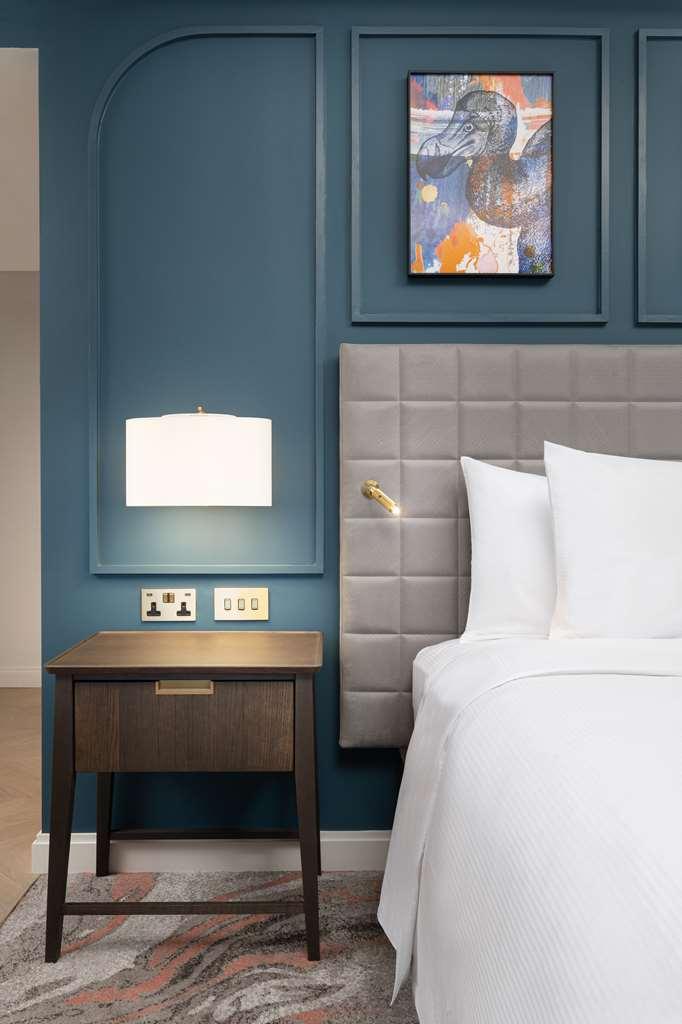 Lost St Pauls London, Curio Collection By Hilton Hotel 4*