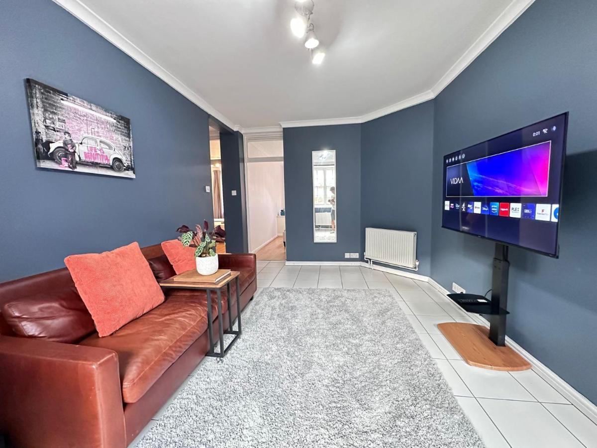 Lägenhet Suave Luxury Apartment, Sleeps Five, In The Heart Of London, Minutes From Kings Cross Station And The Brunswick Shopping Centre London
