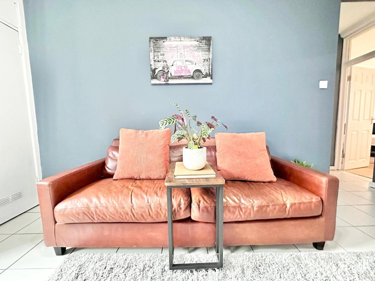 Lägenhet Suave Luxury Apartment, Sleeps Five, In The Heart Of London, Minutes From Kings Cross Station And The Brunswick Shopping Centre *