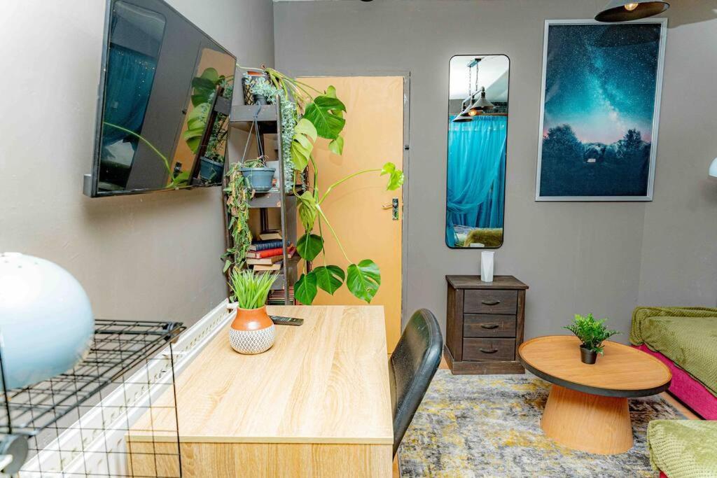 Unique W/garden Hot Tub, Sauna & Cinema Appartement