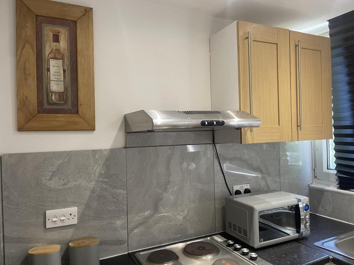 Comfy And Lovely 1-bed In Appartement