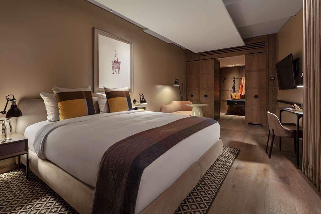 The Londoner 5* London