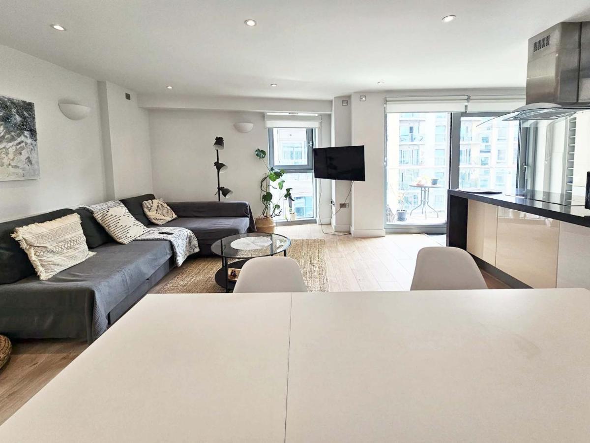 Beautiful 2 Bedroom Flat In Battersea Appartement Londres