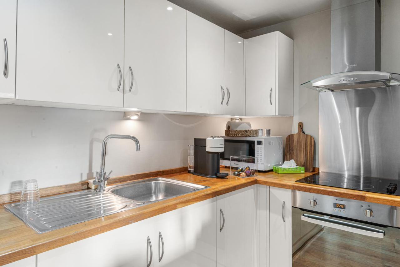 Whitechapel - Steps From Station & Sights! Appartement
