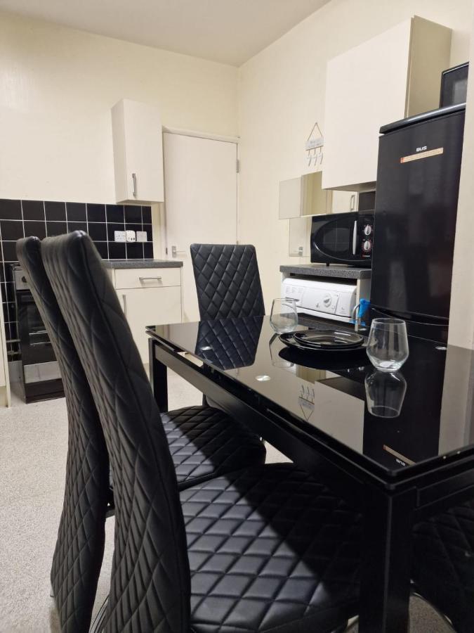 Spacious And Homely One Bedroom Privat overnatting London