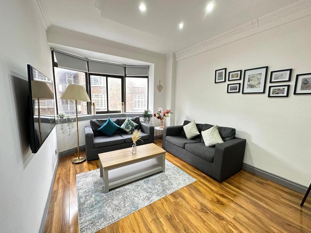 Apartment Stylish 1-bedroom And Living In London