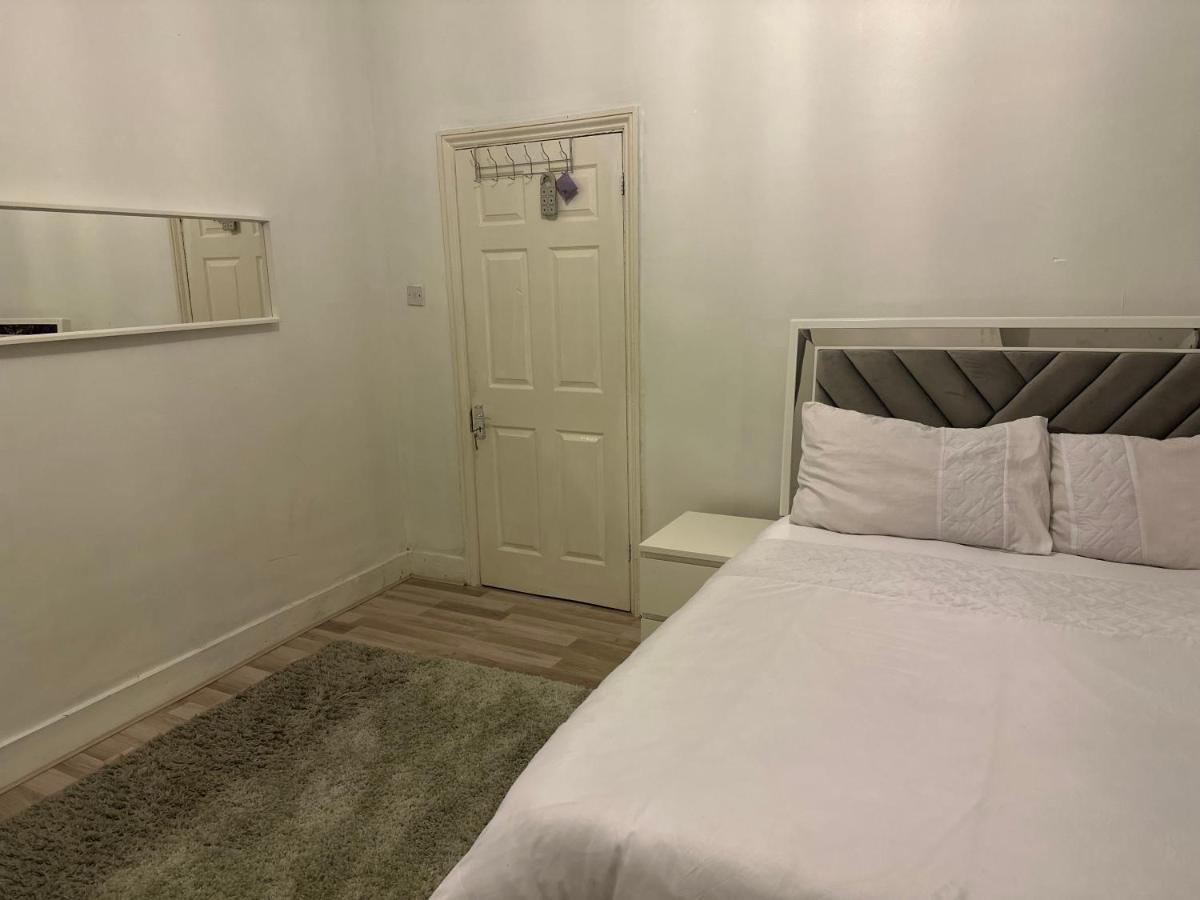 Spacious And Homely One Bedroom Privat overnatting London