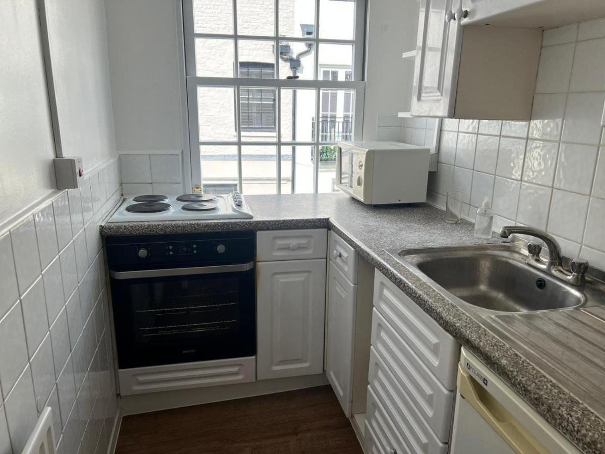 Belgravia Eaton Mews Rooms Guest house