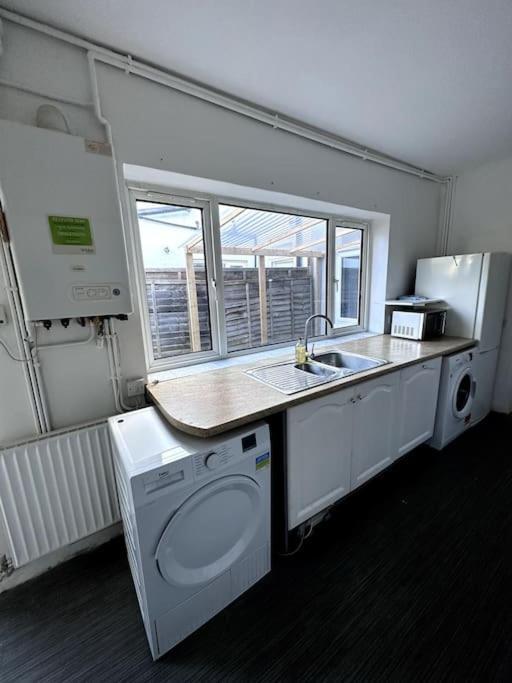 Appartement 18 Min To 5 Min Walk To Abby Wood