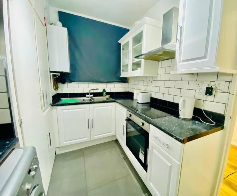Lägenhet Ground Floor Flat In Bayswater Central London