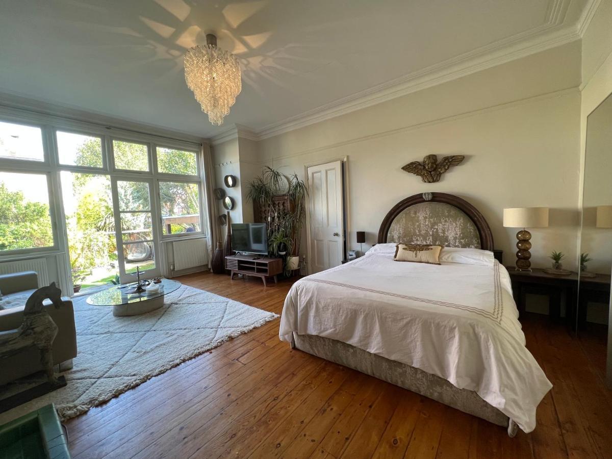 Guest house Londonhomegardens