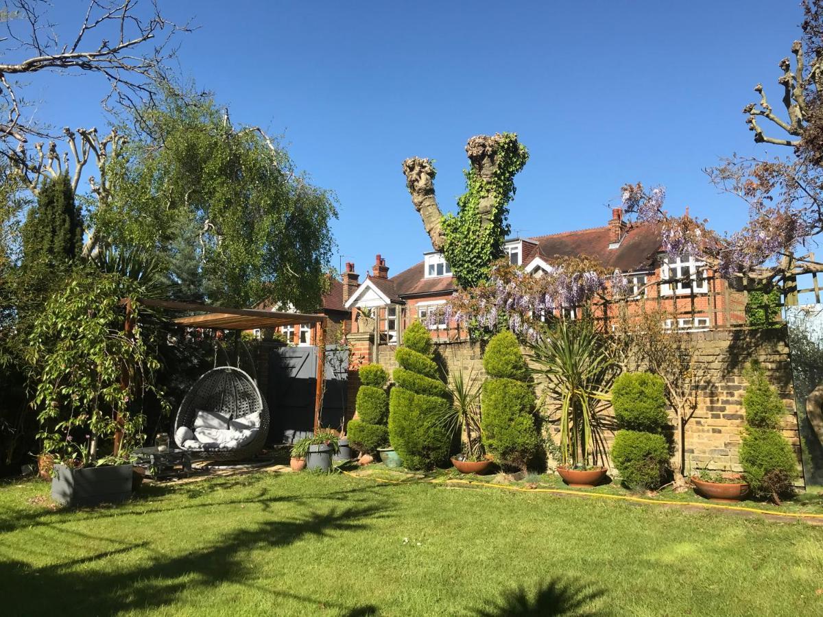 Guest house Londonhomegardens London