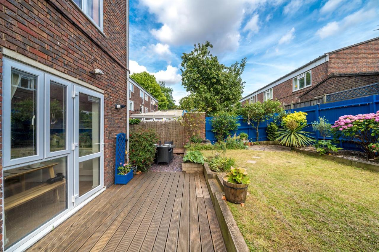 Appartement Striking Flat With Charming Garden And Desk *
