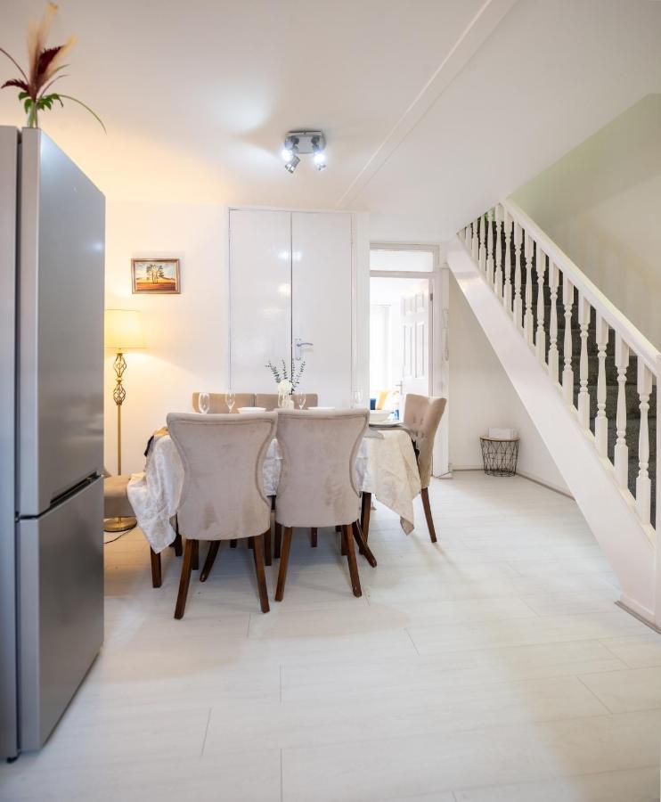 Spacious House Near Kings Cross Feriehus London