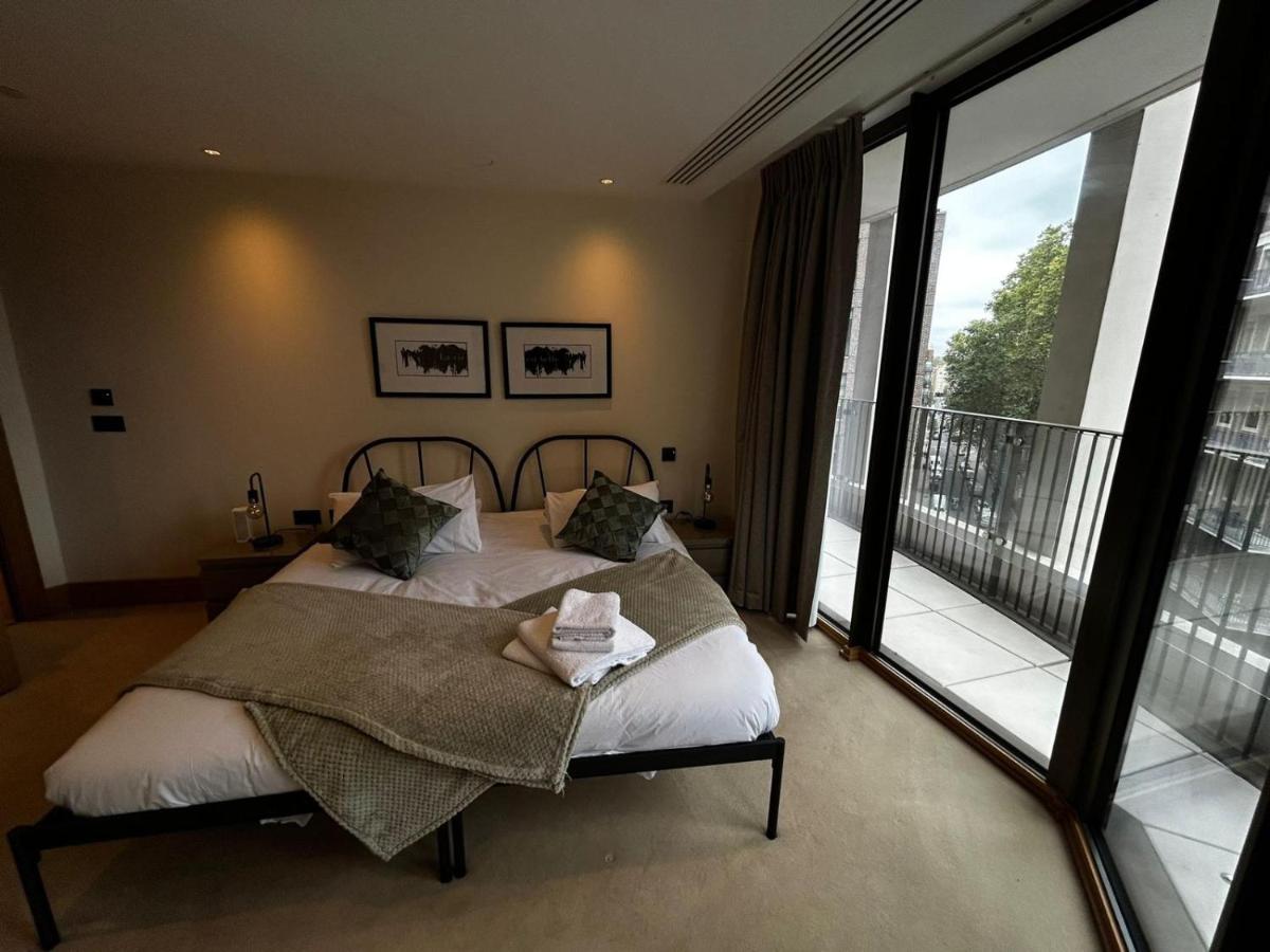Luxury 2br Apt At C House Near Buckingham Palace Lägenhet London