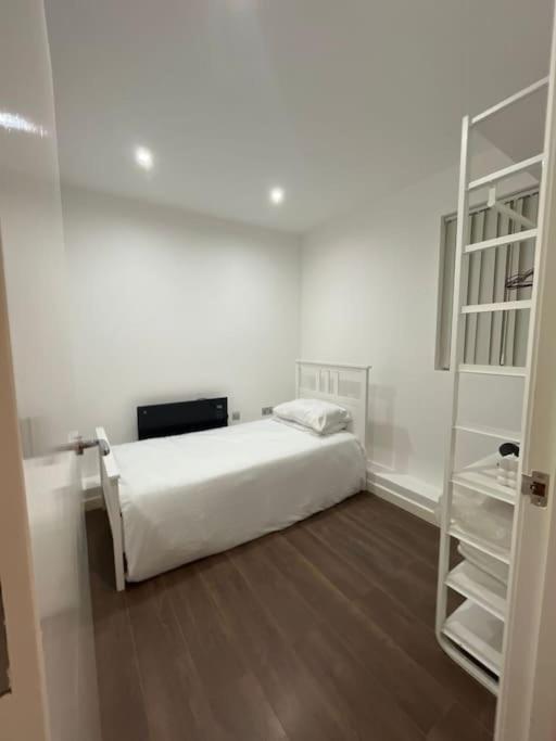 Flat 2, 417 Fulham, 2 Bedroom, 1 Bathroom Flat Appartement
