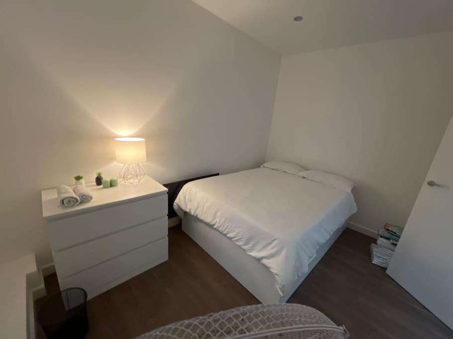 Flat 2, 417 Fulham, 2 Bedroom, 1 Bathroom Flat Appartement *
